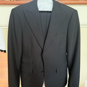 Classic Men's Black Suit Coat & Pants